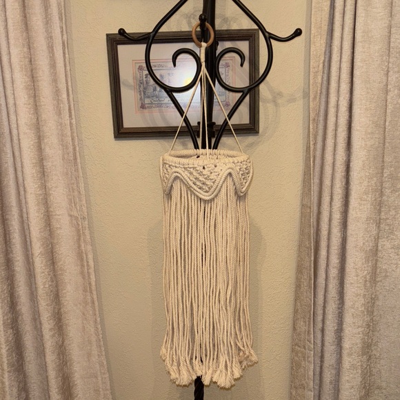 Other - Cream Fringe Decor